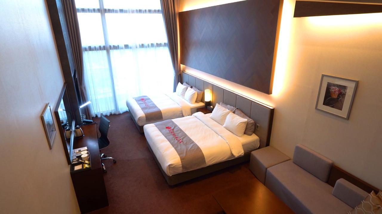 Ramada Hotel & Suite By Wyndham Gangwon Pyeongchang Exterior photo