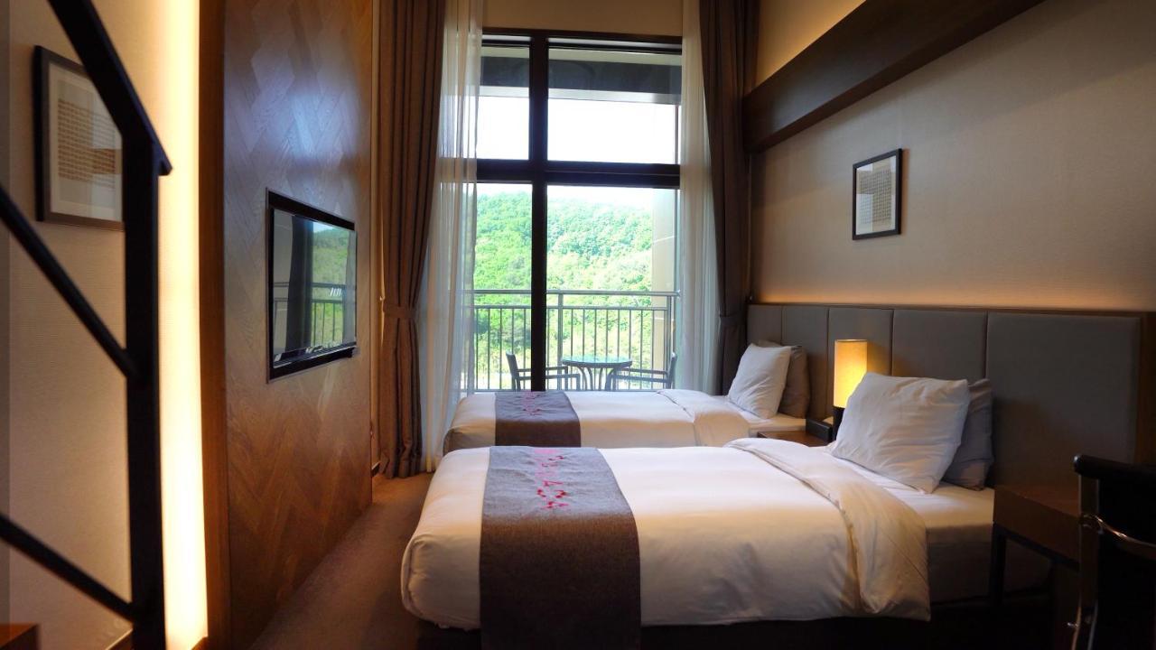 Ramada Hotel & Suite By Wyndham Gangwon Pyeongchang Exterior photo