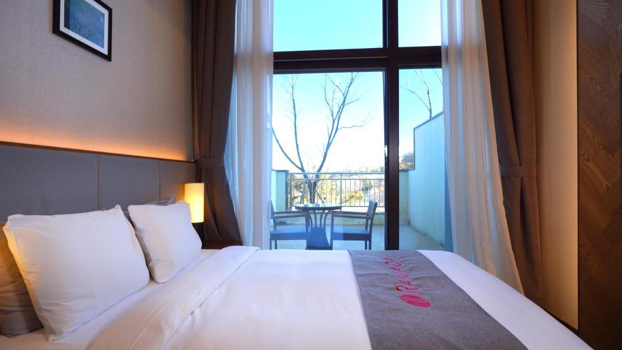 Ramada Hotel & Suite By Wyndham Gangwon Pyeongchang Exterior photo