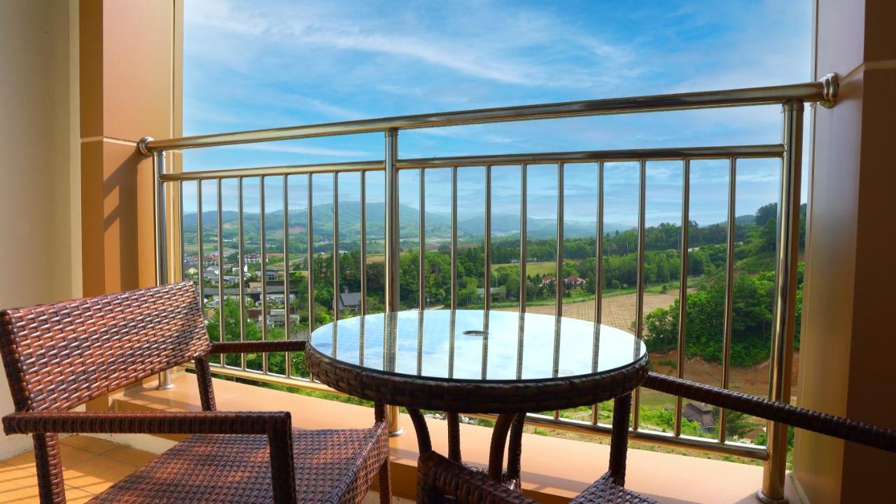 Ramada Hotel & Suite By Wyndham Gangwon Pyeongchang Exterior photo