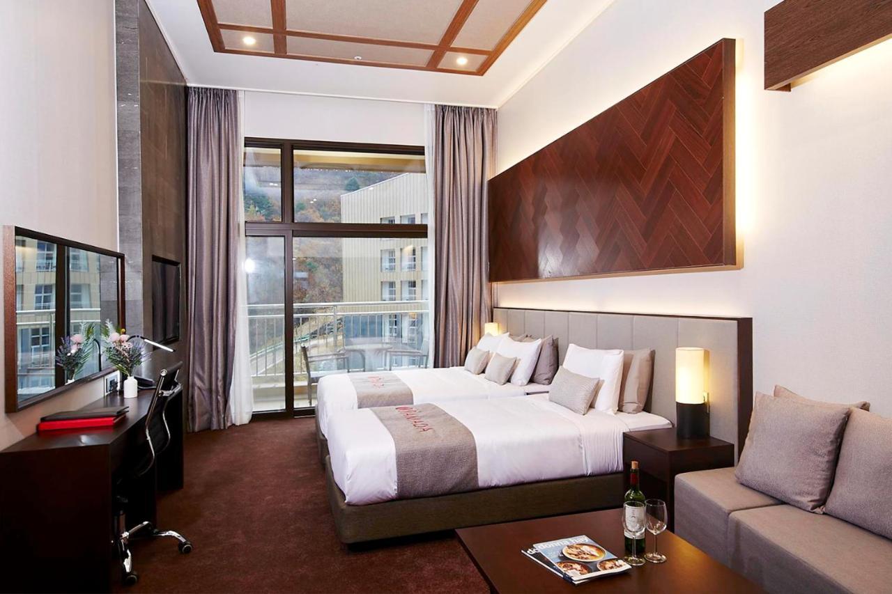 Ramada Hotel & Suite By Wyndham Gangwon Pyeongchang Exterior photo
